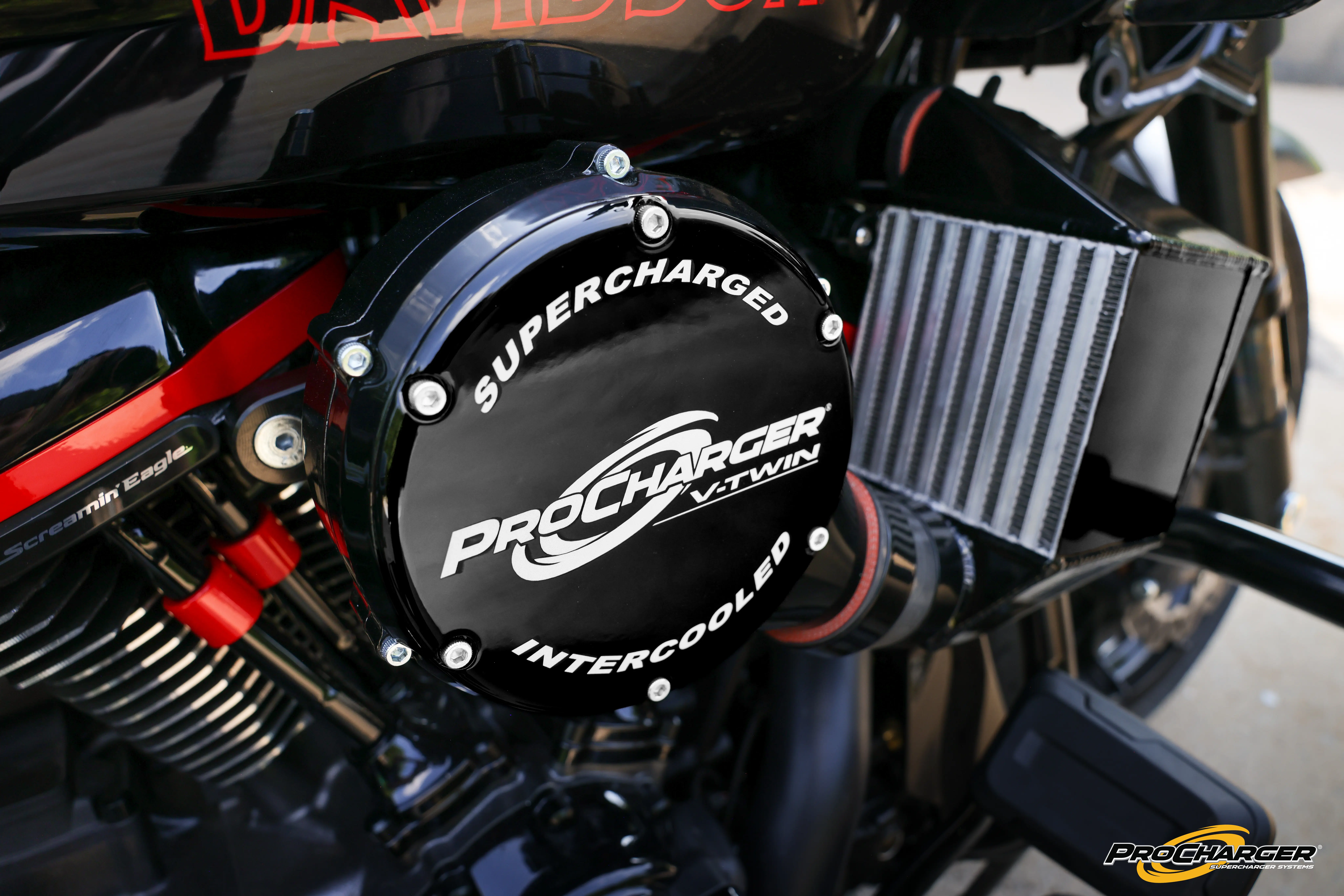 2025 Harley-Davidson M8 Supercharger intercooler side