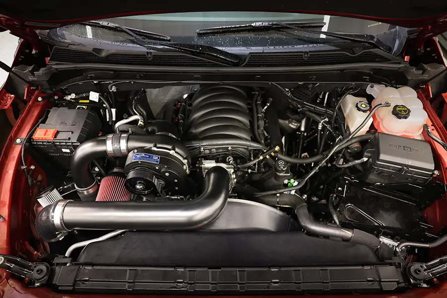 GM 2500/3500 supercharger kit underhood